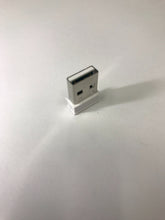 Load image into Gallery viewer, Radius Networks USB (White) - Panera
